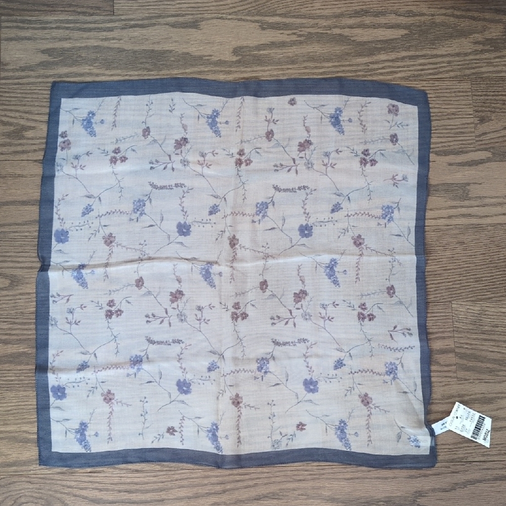 NWT Casual Corner VNTG Floral Scarf with Blue Border 20" Square